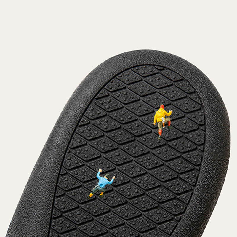 Chaussons en peluche à semelle souple grande taille