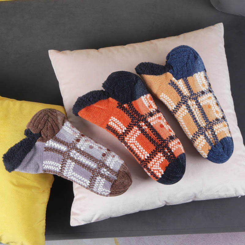 Chaussons-chaussettes à grille grande taille - image 6