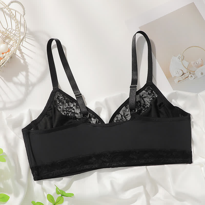 Soutien-gorge push-up à armatures avec fermeture sur le devant et dentelle