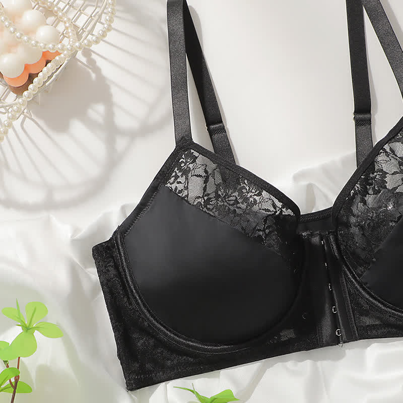Soutien-gorge push-up à armatures avec fermeture sur le devant et dentelle