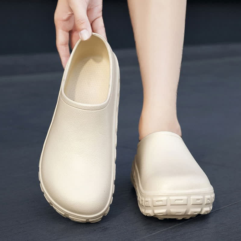 Chaussures de cuisine imperméables à enfiler et à la mode