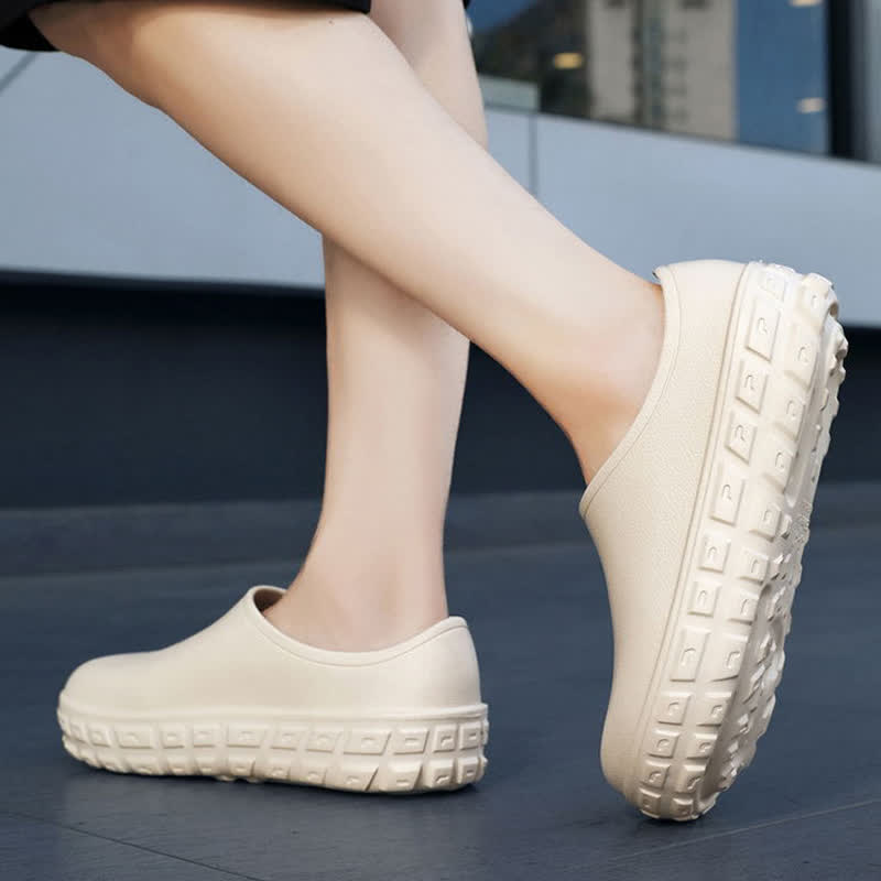 Chaussures de cuisine imperméables à enfiler et à la mode