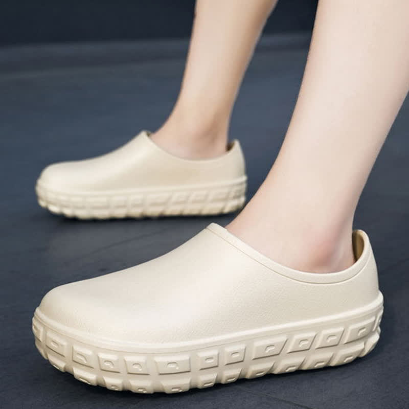 Chaussures de cuisine imperméables à enfiler et à la mode