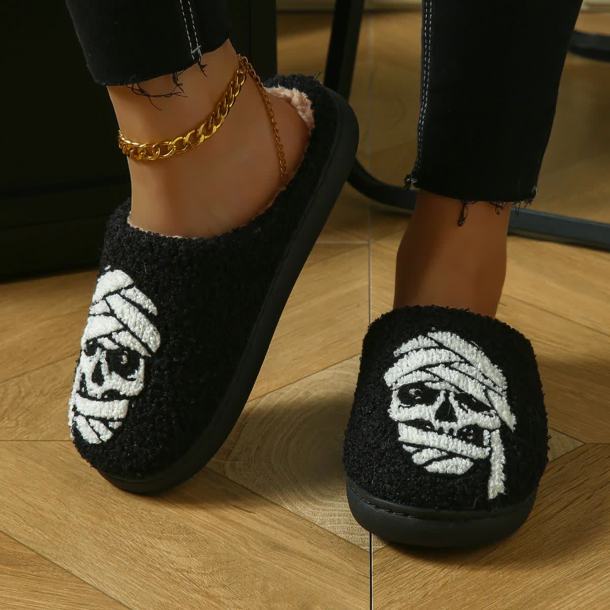Chaussons d'Halloween grande taille à imprimé tête de mort et bandage - Noir - EU44-45 (US10-11) - image 6