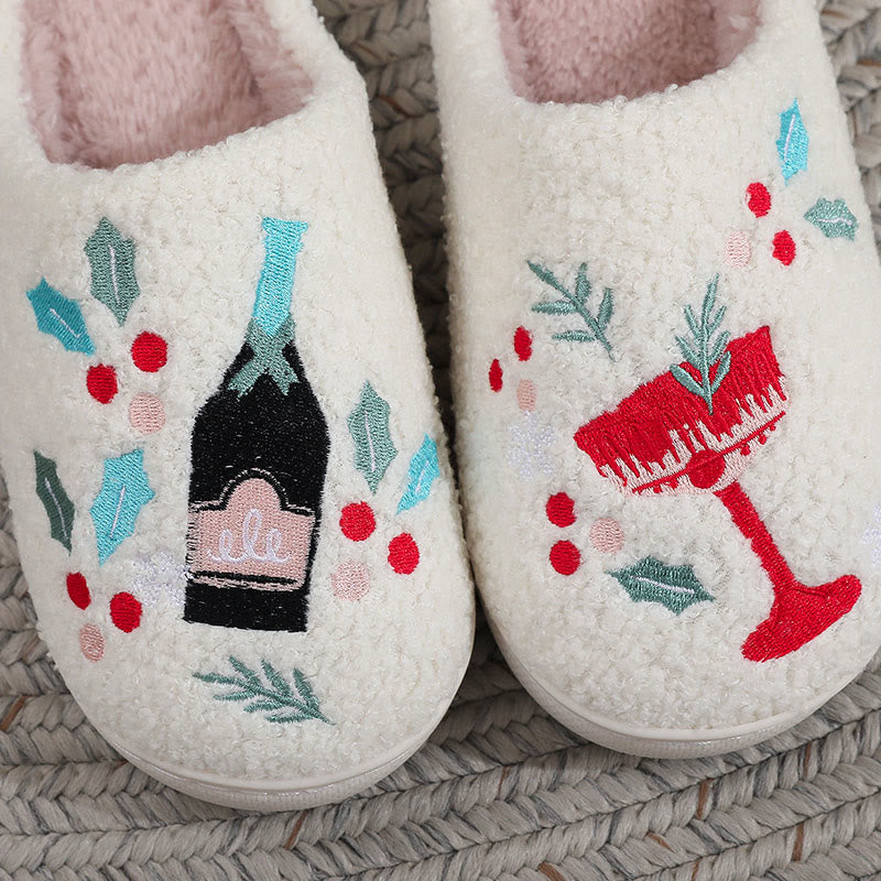 Pantoufles Plusock grandes tailles en forme de verre à vin et baies - image 7