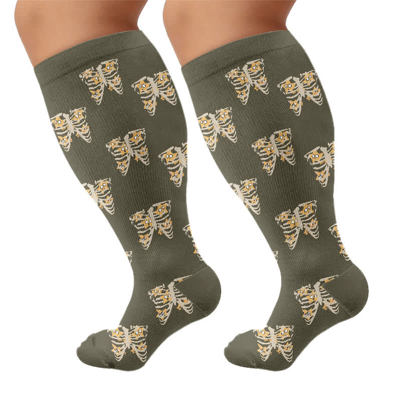 Chaussettes de compression grandes tailles à motif chat gothique et étoile - Gris foncé (1 paire) - 4XL - image 10
