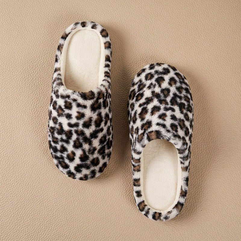 Pantoufles mules confortables en peluche léopard - image 8