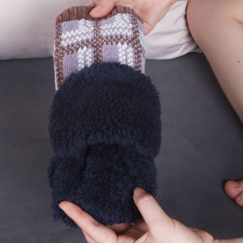 Chaussons-chaussettes à grille grande taille - image 4