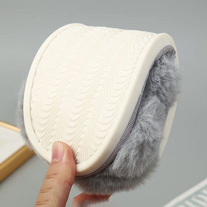 Chaussons en peluche à brides croisées grande taille