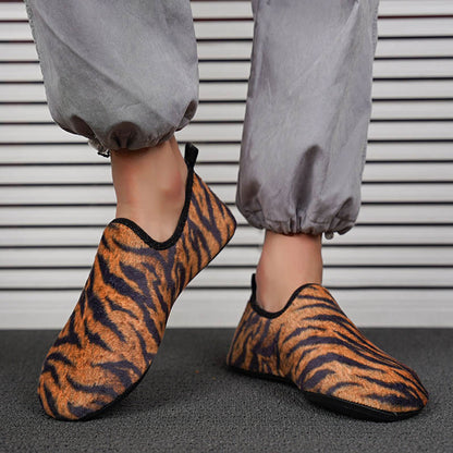 Chaussons-chaussettes tigre grande taille - image 1
