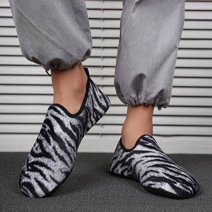 Chaussons-chaussettes tigre grande taille - image 1