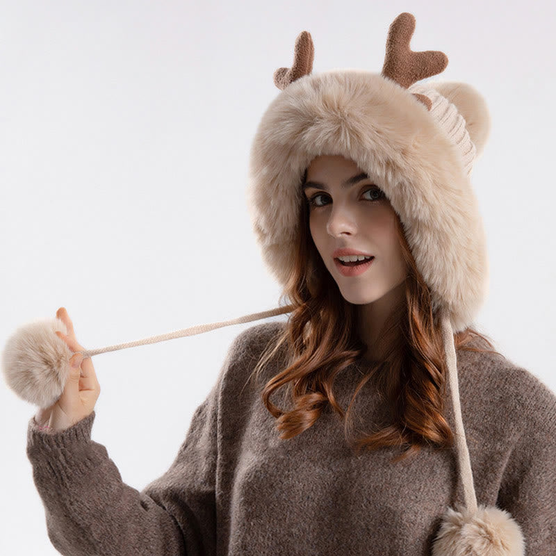 Bonnets à pompons Antlers