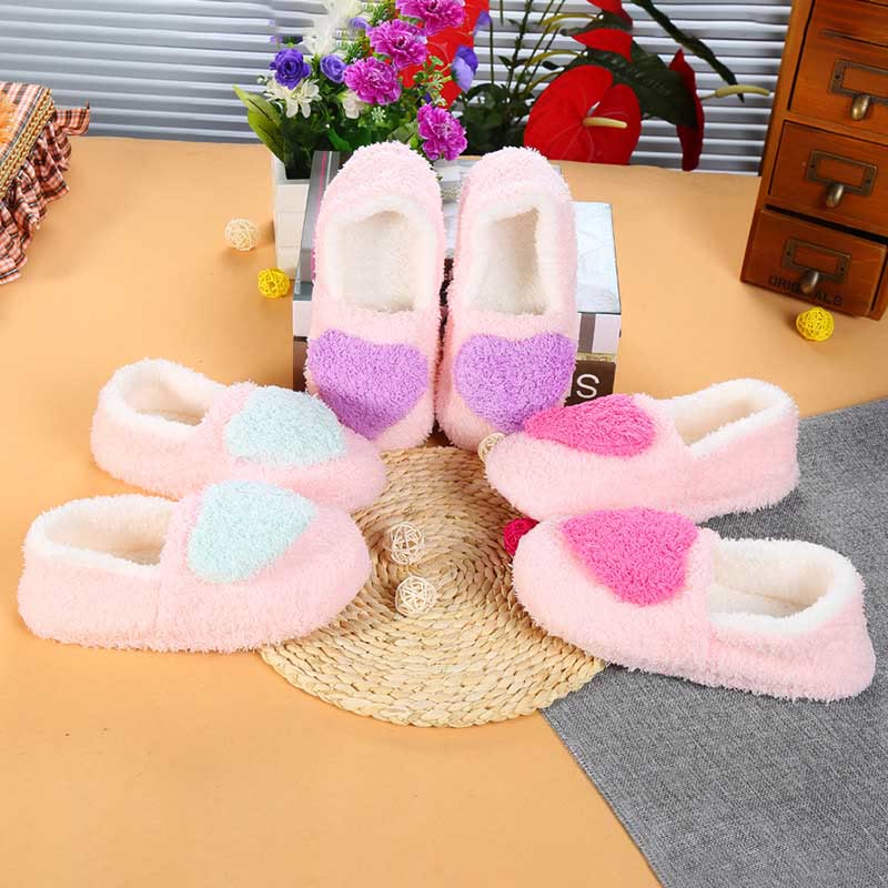 Chaussons cœur grande taille - image 0