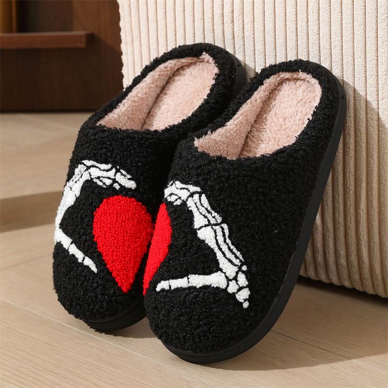 Chaussons grande taille motif cœur et main fantôme - Cœur - EU44-45 (US8.5-9) - image 10