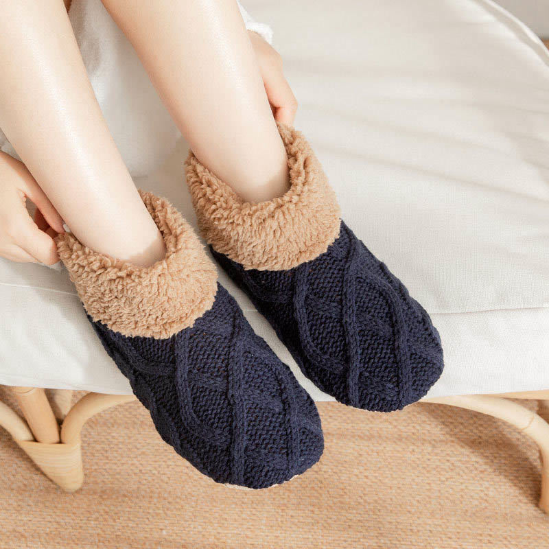 Chaussettes pantoufles antidérapantes et pelucheuses grande taille - Bleu marine - EU36-42 (US3-8.5) - image 4