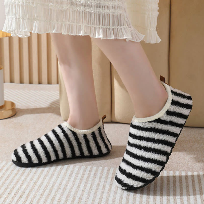 Chaussons confortables à rayures grande taille