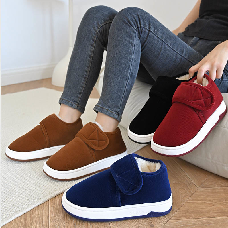 Chaussons épais et pelucheux grande taille - image 1