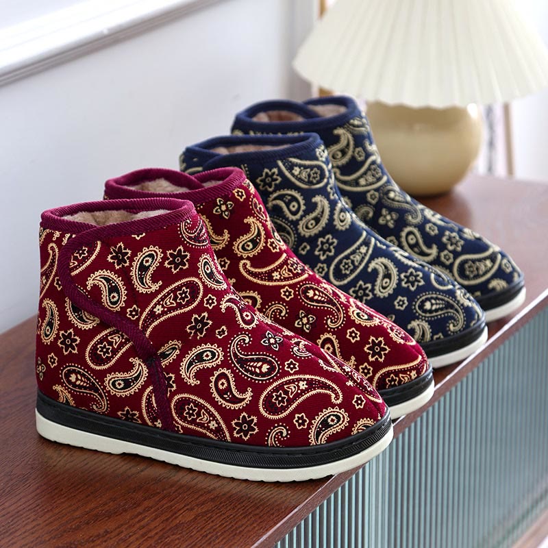 Chaussons brodés dorés grande taille - image 10