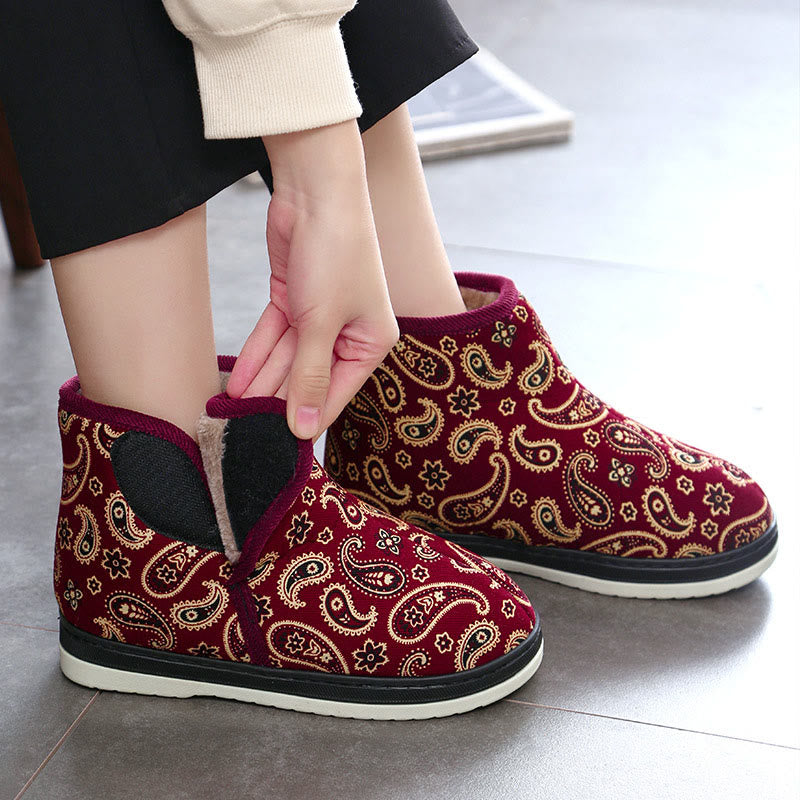 Chaussons brodés dorés grande taille - image 2