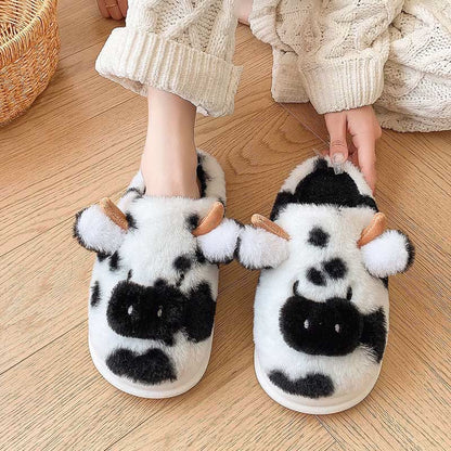 Pantoufles vache en peluche grande taille - image 3