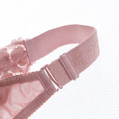 Soutien-gorge push-up ultra-fin en dentelle sans armatures