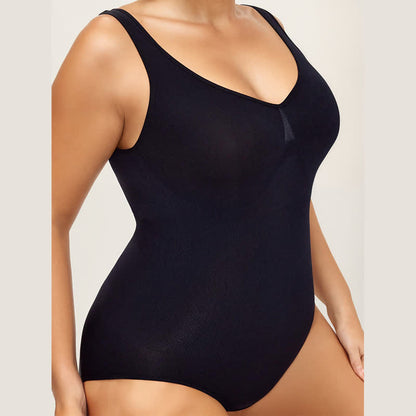 Body gainant noir sans coutures avec effet liftant des hanches, une pièce