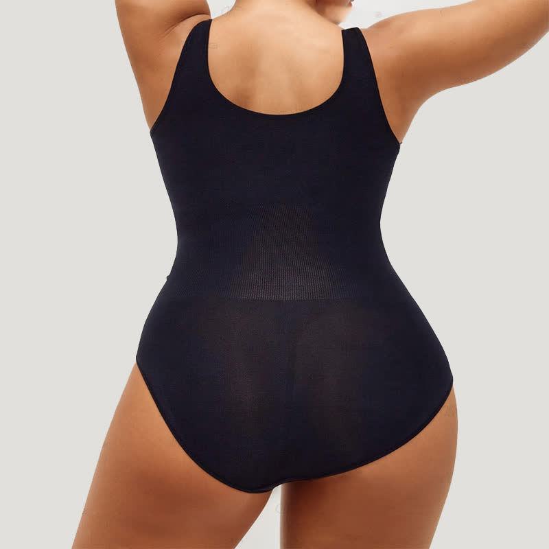 Body gainant noir sans coutures avec effet liftant des hanches, une pièce