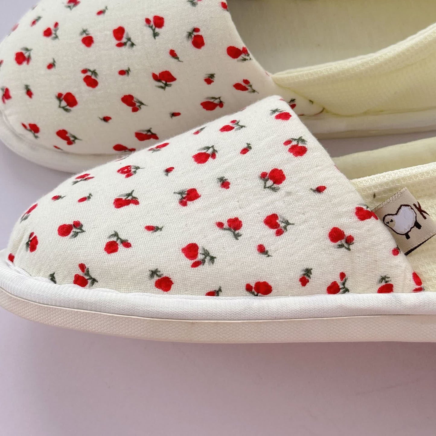 Chaussons d'intérieur en toile antidérapants à motif floral - image 6