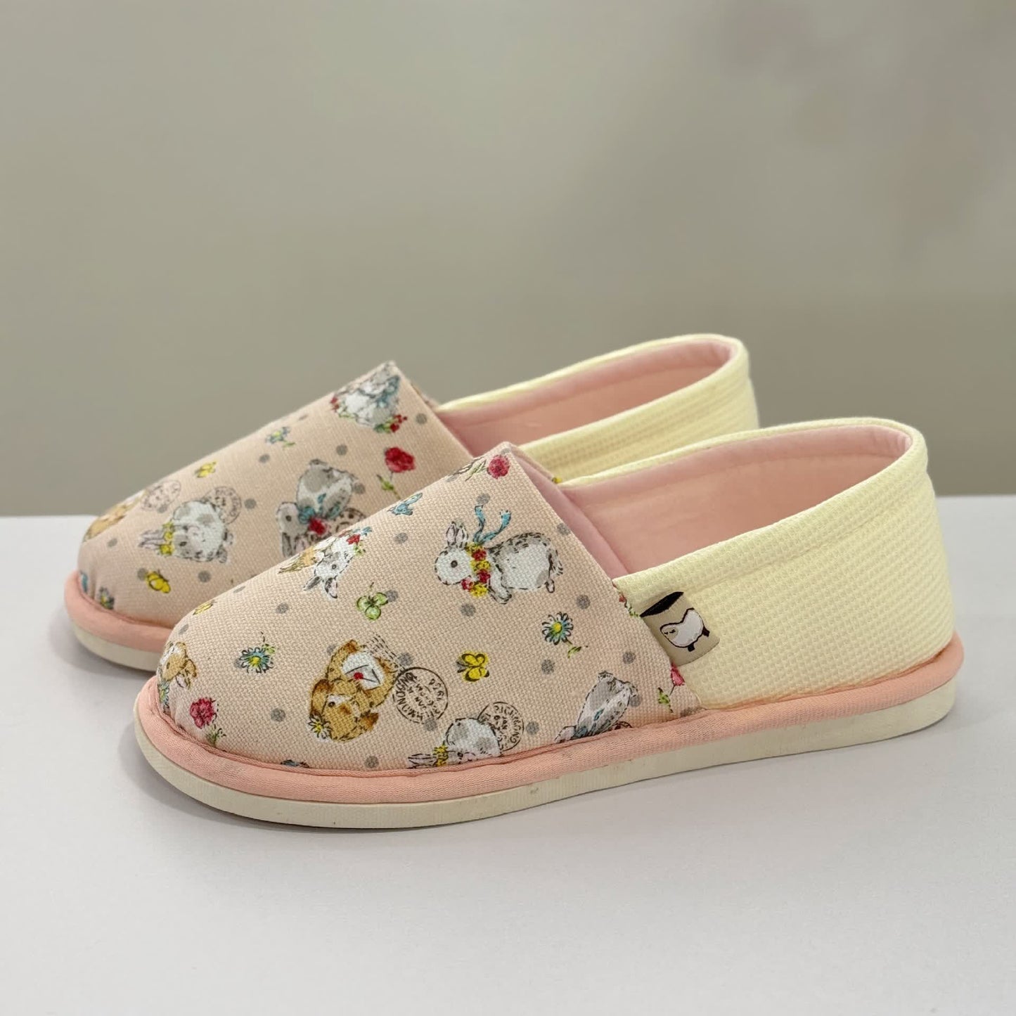 Chaussons d'intérieur antidérapants en toile à imprimé lapin - Rose - US8.5-9 - image 1