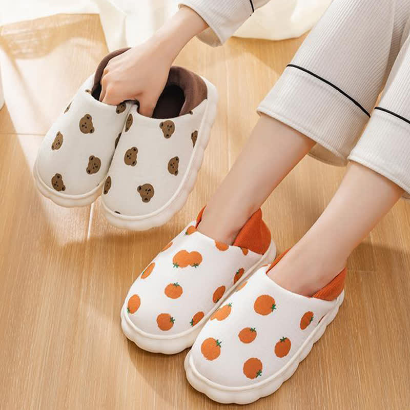 Chaussons fermés antidérapants à semelle épaisse et imprimé dessin animé - image 0