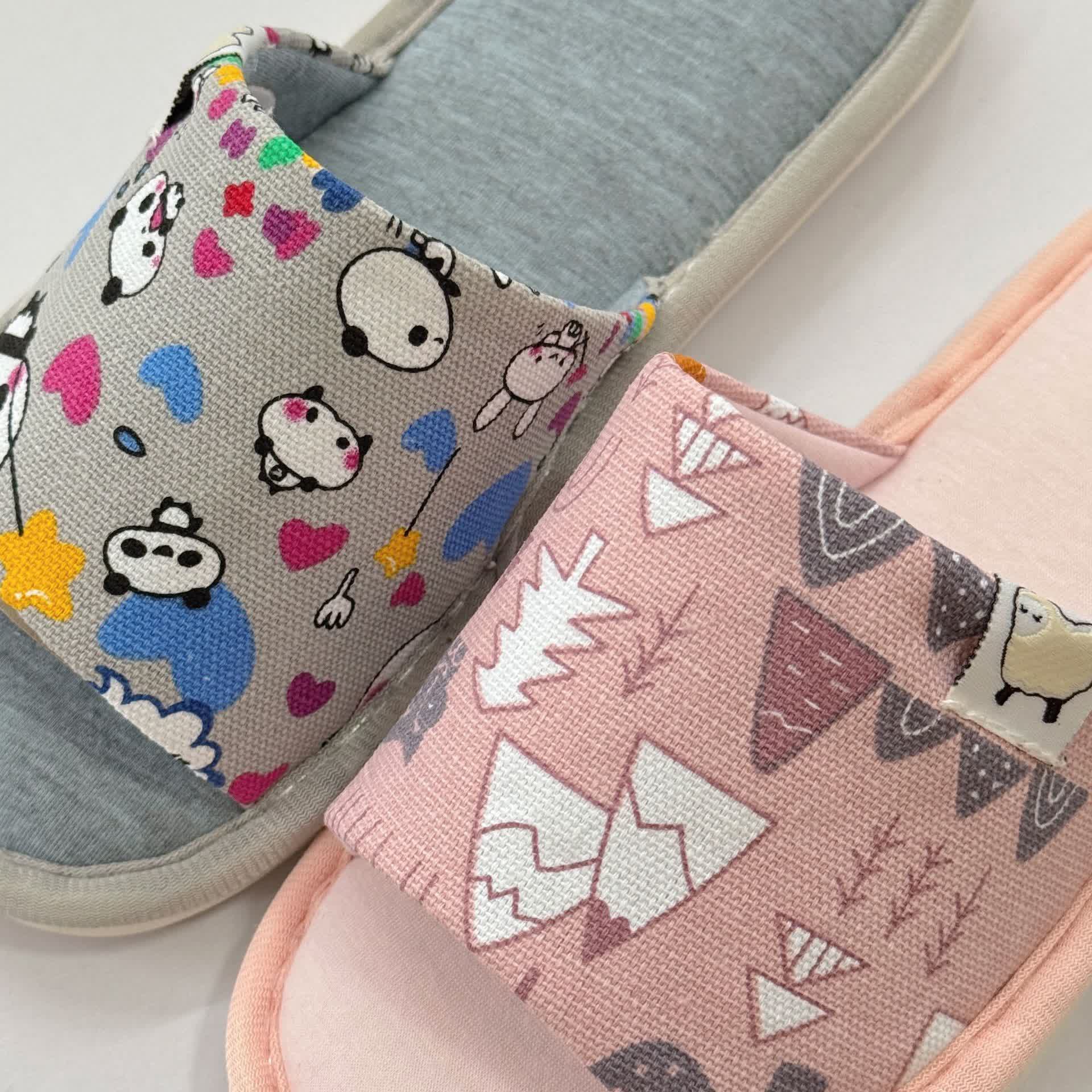 Chaussons ouverts en toile à imprimé dessin animé - image 2