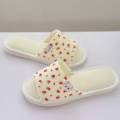 Chaussons ouverts en toile fleurie - image 3