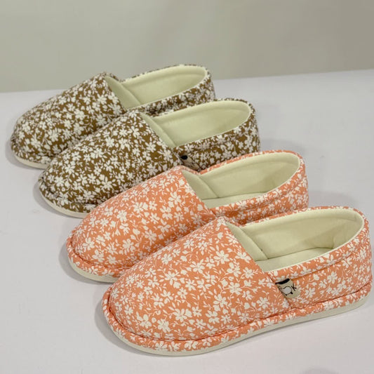 Chaussons d'intérieur antidérapants en toile à motif floral rustique - image 0