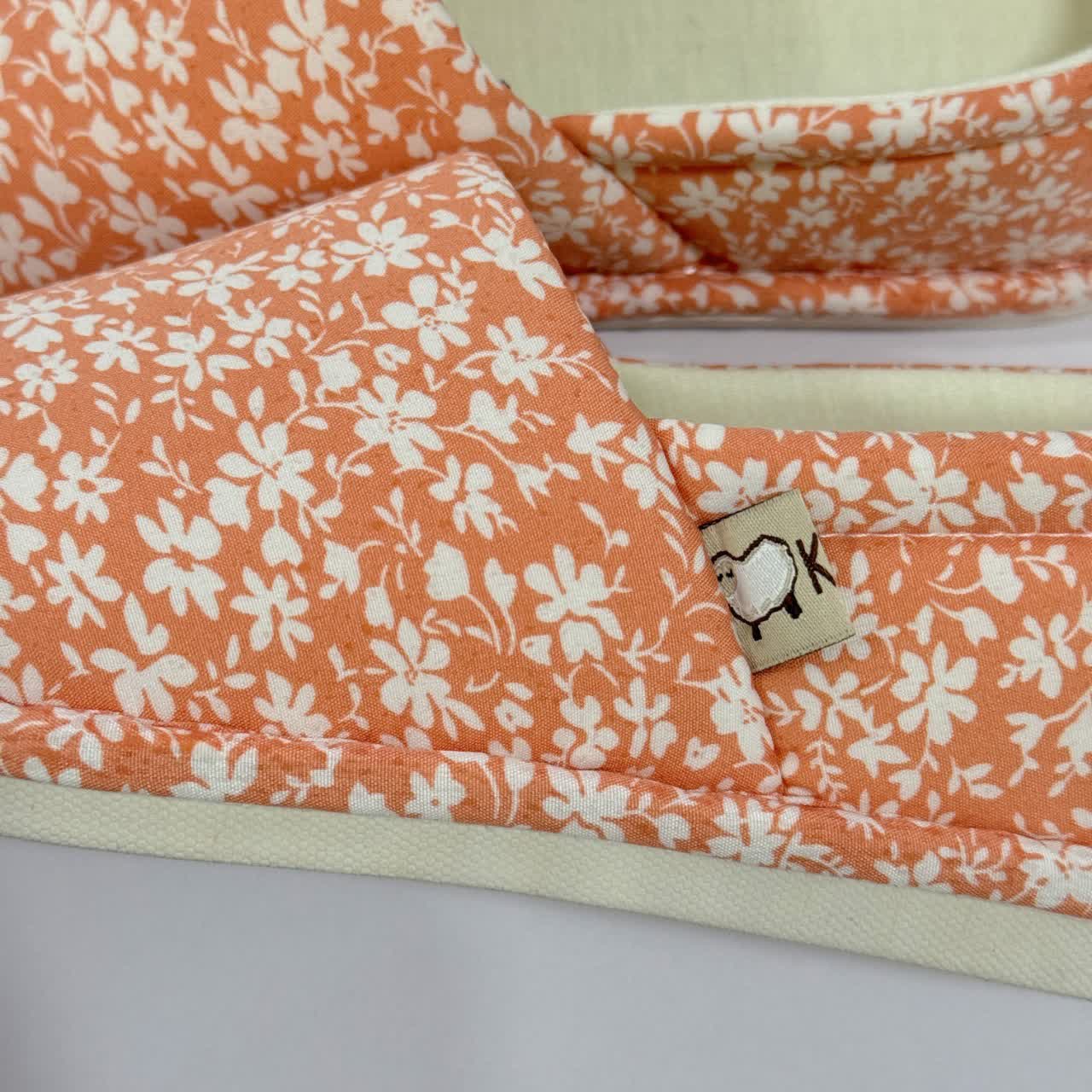 Chaussons d'intérieur antidérapants en toile à motif floral rustique - image 8