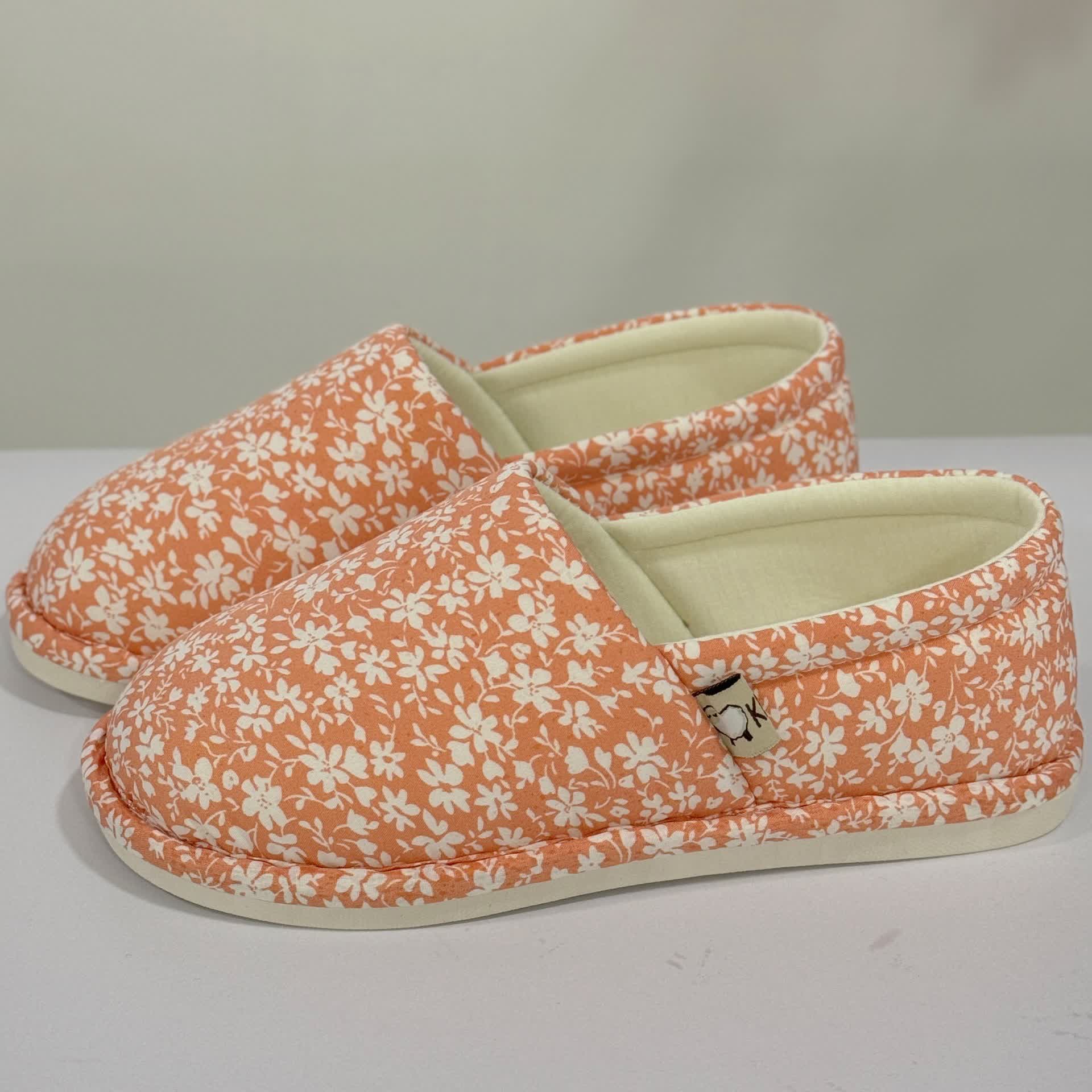 Chaussons d'intérieur antidérapants en toile à motif floral rustique - Orange - US7.5-9 - image 3