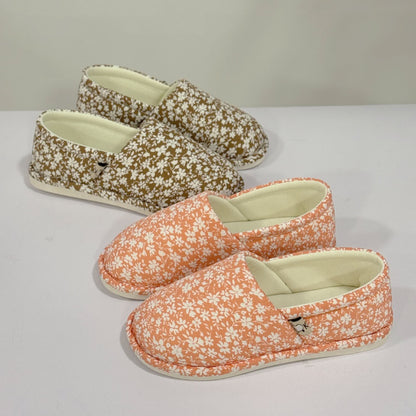 Chaussons d'intérieur antidérapants en toile à motif floral rustique - image 1