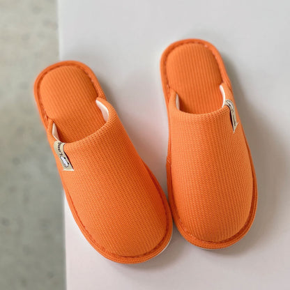 Chaussons simples gaufrés de couleur unie