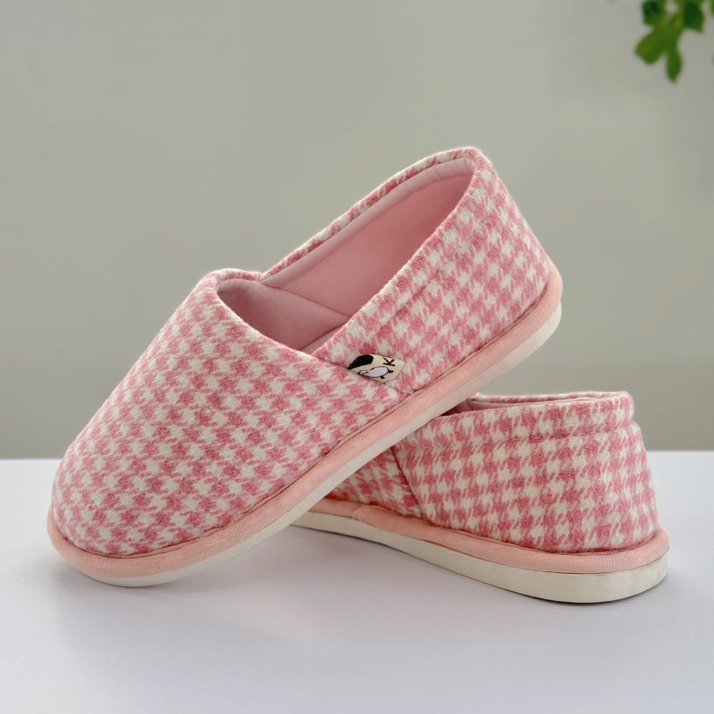 Chaussons légers antidérapants à carreaux pour la maison