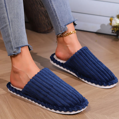 Chaussons chauds à semelle épaisse et bout fermé de couleur unie - image 8