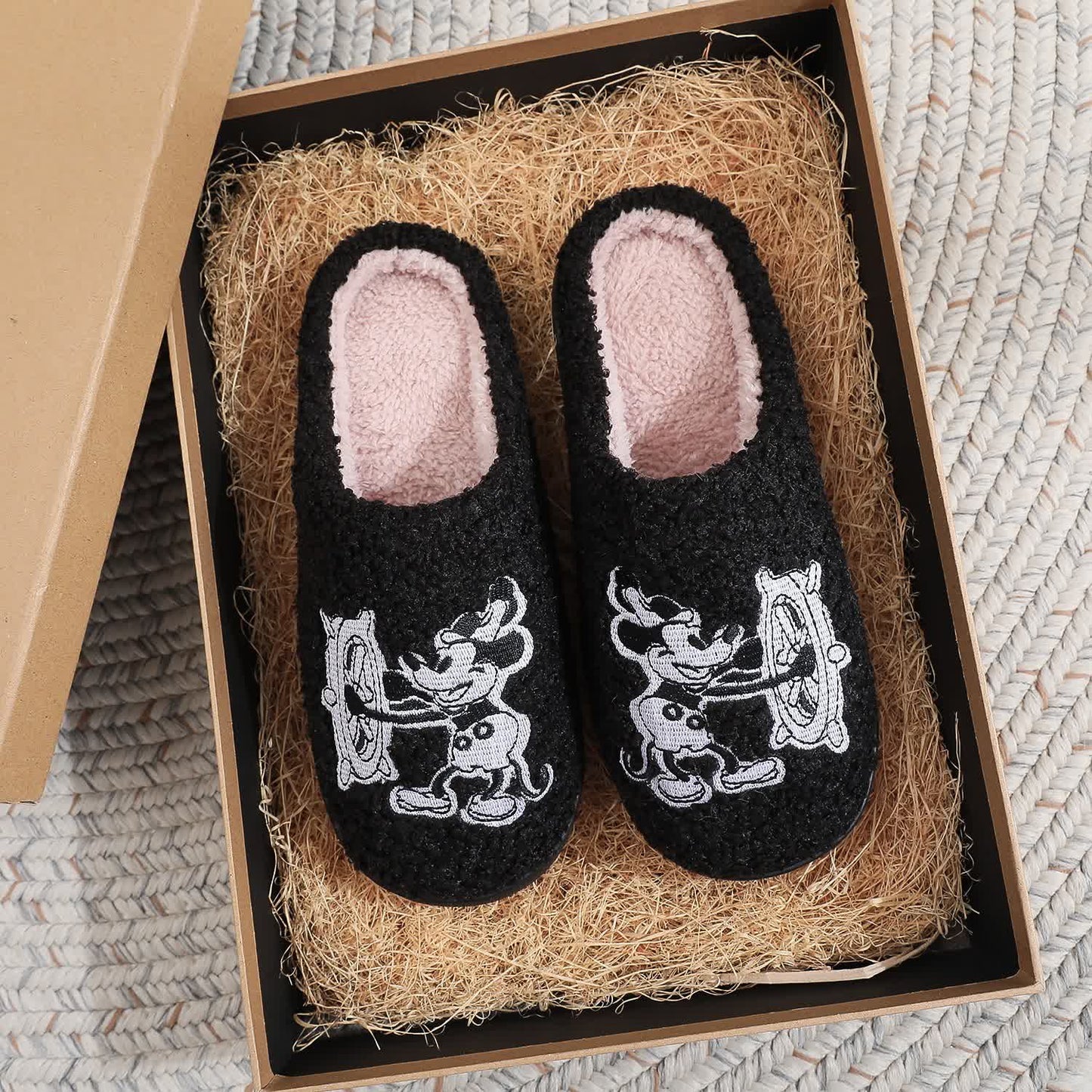Chaussons d'intérieur brodés d'animaux mignons - Noir - US10-11 - image 1