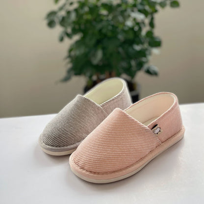Chaussons d'intérieur à semelle souple et rayures simples