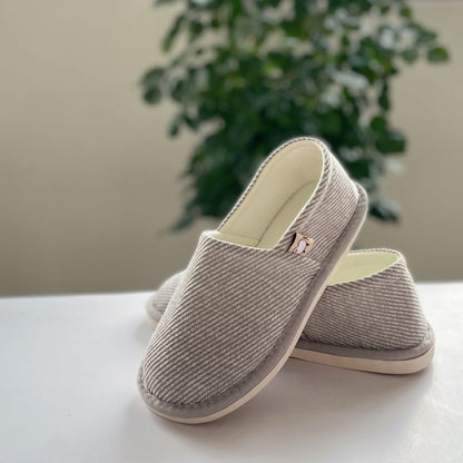 Chaussons d'intérieur à semelle souple et rayures simples