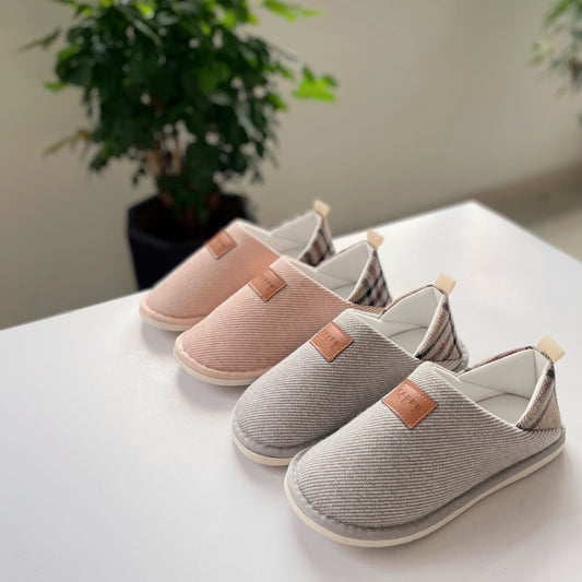 Chaussons antidérapants à coutures à carreaux simples - image 0