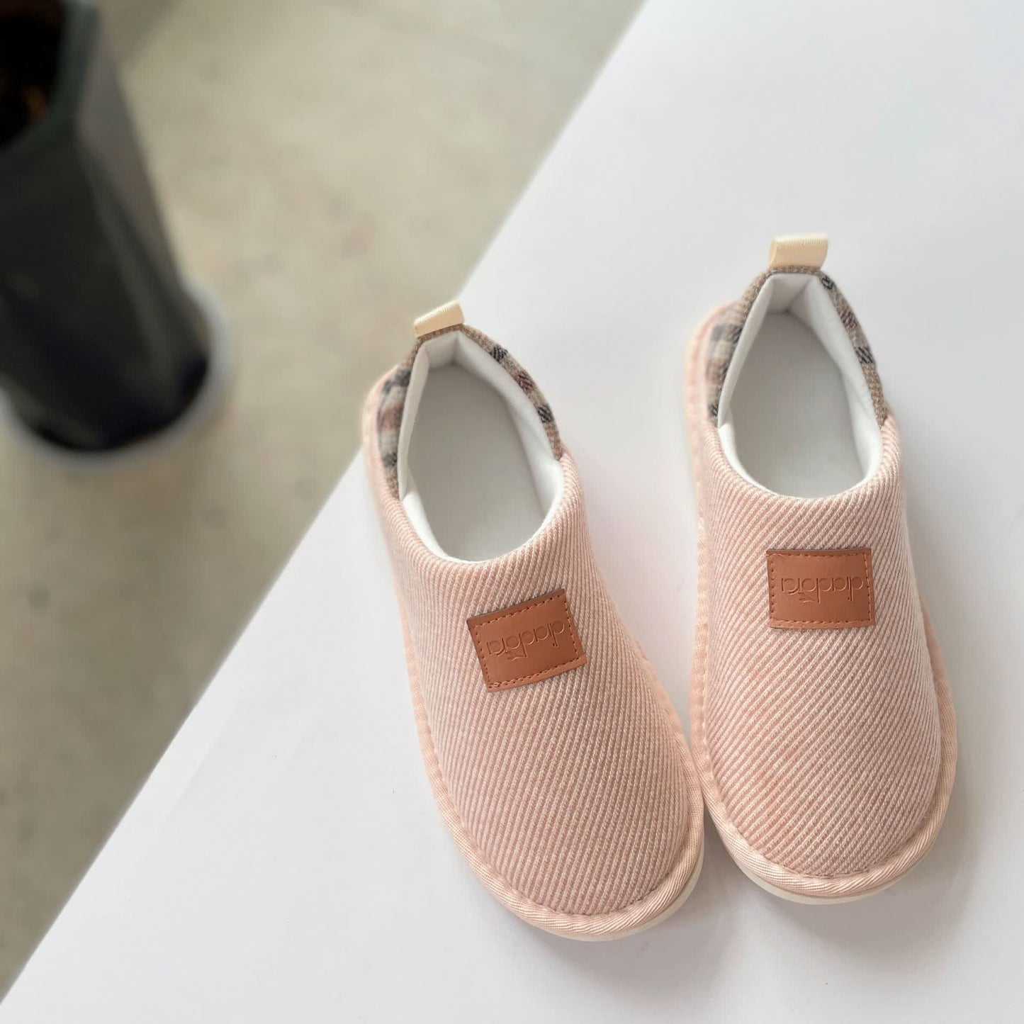 Chaussons antidérapants à coutures à carreaux simples