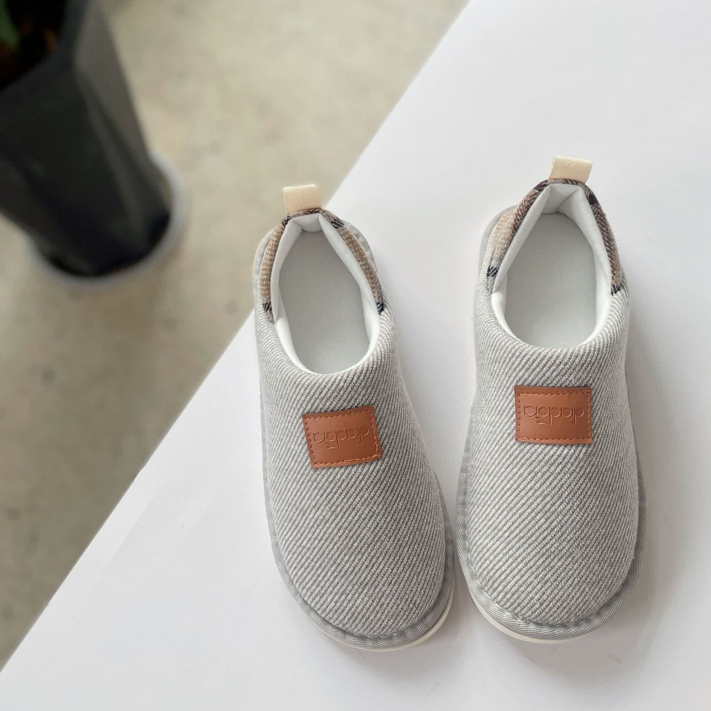 Chaussons antidérapants à coutures à carreaux simples