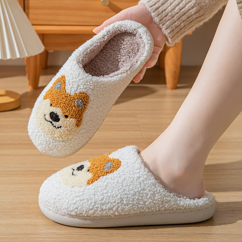 Chaussons moelleux en forme de chien de dessin animé - image 1
