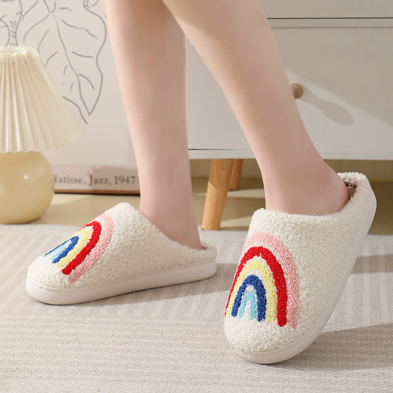 Chaussons moelleux à imprimé arc-en-ciel - image 0