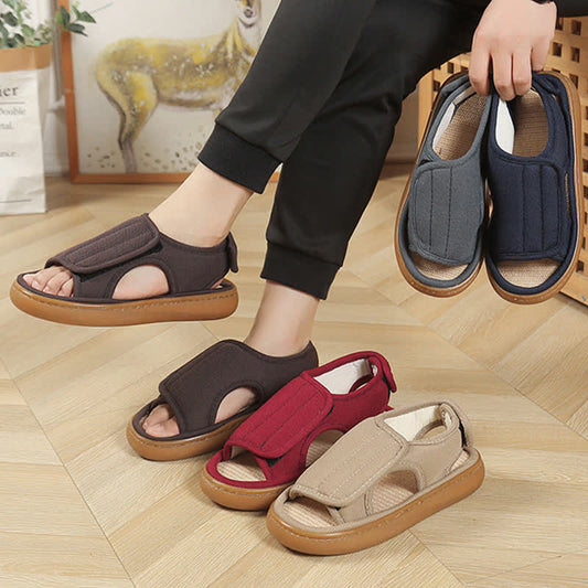Chaussons antidérapants réglables grande taille, faciles à enfiler - image 1