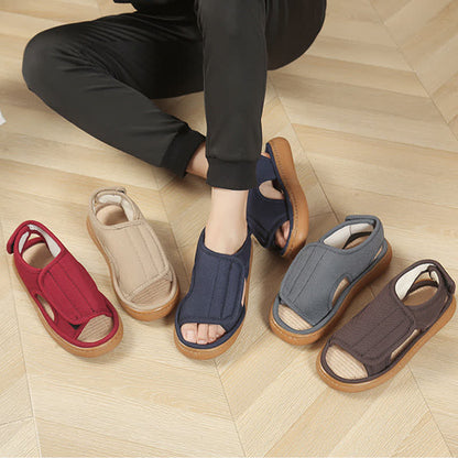 Chaussons antidérapants réglables grande taille, faciles à enfiler - image 1