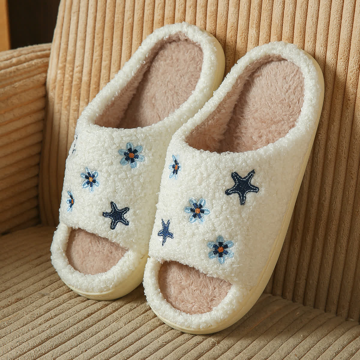 Chaussons mignons à motif de fleurs et d'étoiles, grande taille - image 4